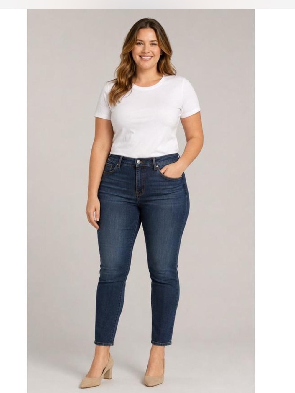 Women’s dark wash blue skinny ankle jeans